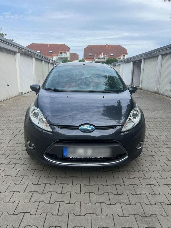Blau Gebraucht 2009 Ford Fiesta Titanium Kleinwagen | 3.800 € (Fairer Preis) - Bild 1/4