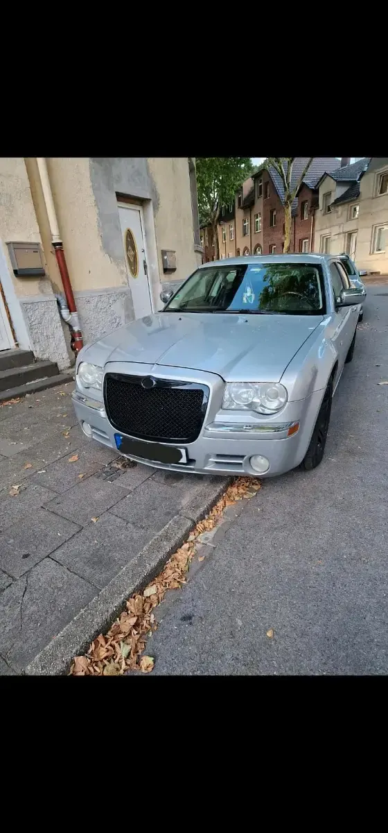 Gebraucht Chrysler 300C 218 PS (160 kW) 2009 Grau Limousine