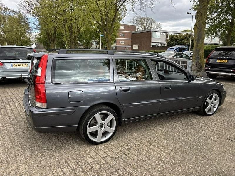 Używany Volvo V70 300 KM (220 kW) 2004 Szary Kombi