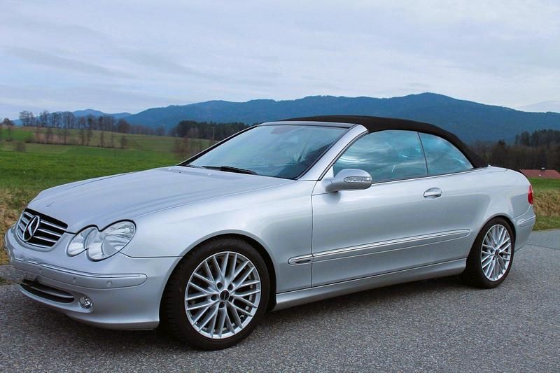 Silber Gebraucht 2005 Mercedes CLK200 Cabrio | 7.200 € (Fairer Preis) - Bild 1/4