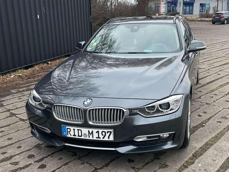 Gebraucht BMW 320 184 PS (135 kW) 2012 Grau Kombi