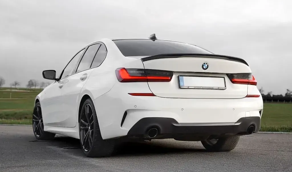 Gebraucht BMW 320 M Sport 190 PS (139 kW) 2022 Weiß Limousine