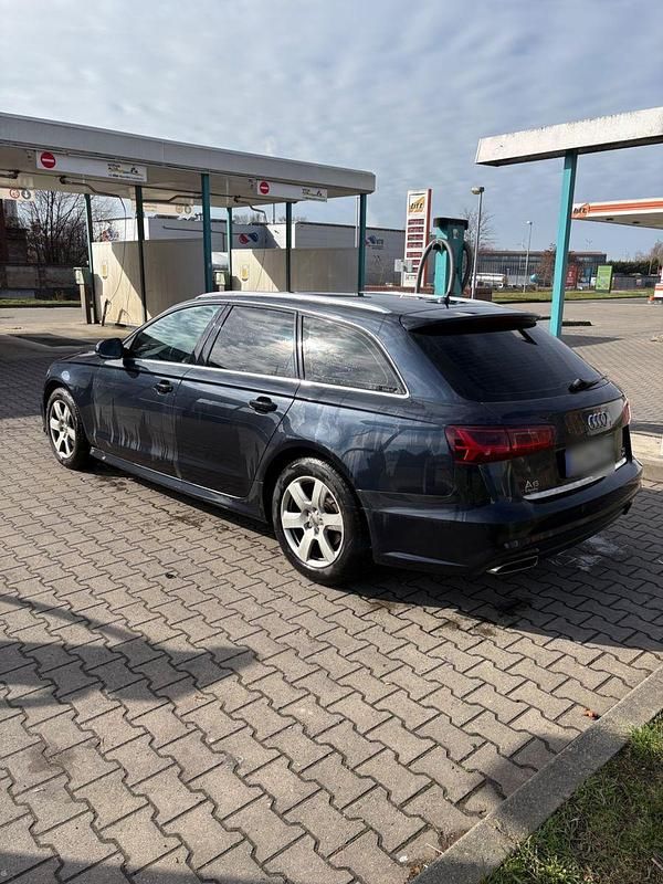 Gebraucht Audi A6 Ambiente 190 PS (139 kW) 2016 Blau Kombi