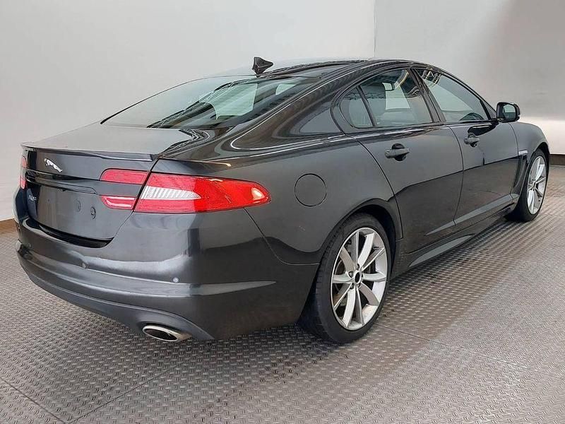 Gebraucht Jaguar XF 200 PS (147 kW) 2014 Grau Limousine