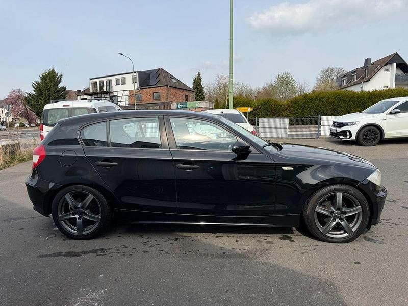 Gebraucht BMW 118 122 PS (89 kW) 2007 Schwarz Kleinwagen