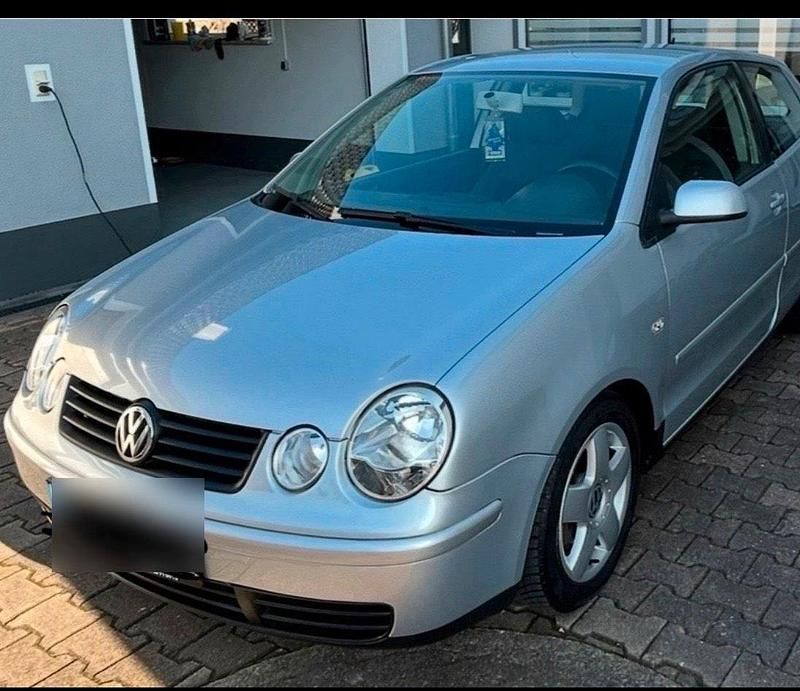 Gebraucht VW Polo 64 PS (47 kW) 2004 Silber Kleinwagen