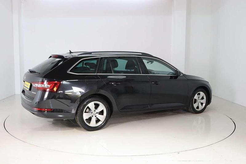 Gebraucht Skoda Superb 190 PS (139 kW) 2016 Schwarz Kombi