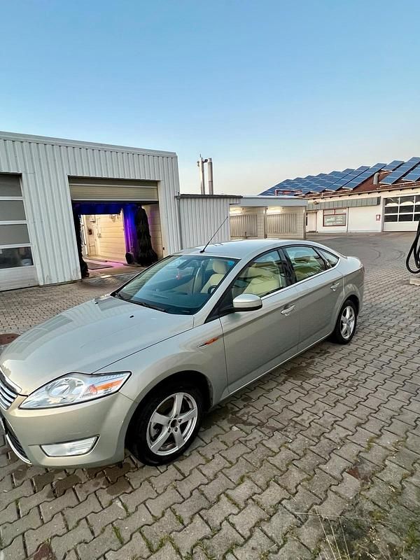 Grau Gebraucht 2009 Ford Mondeo Limousine | 2.200 € (Superpreis) - Bild 1/4