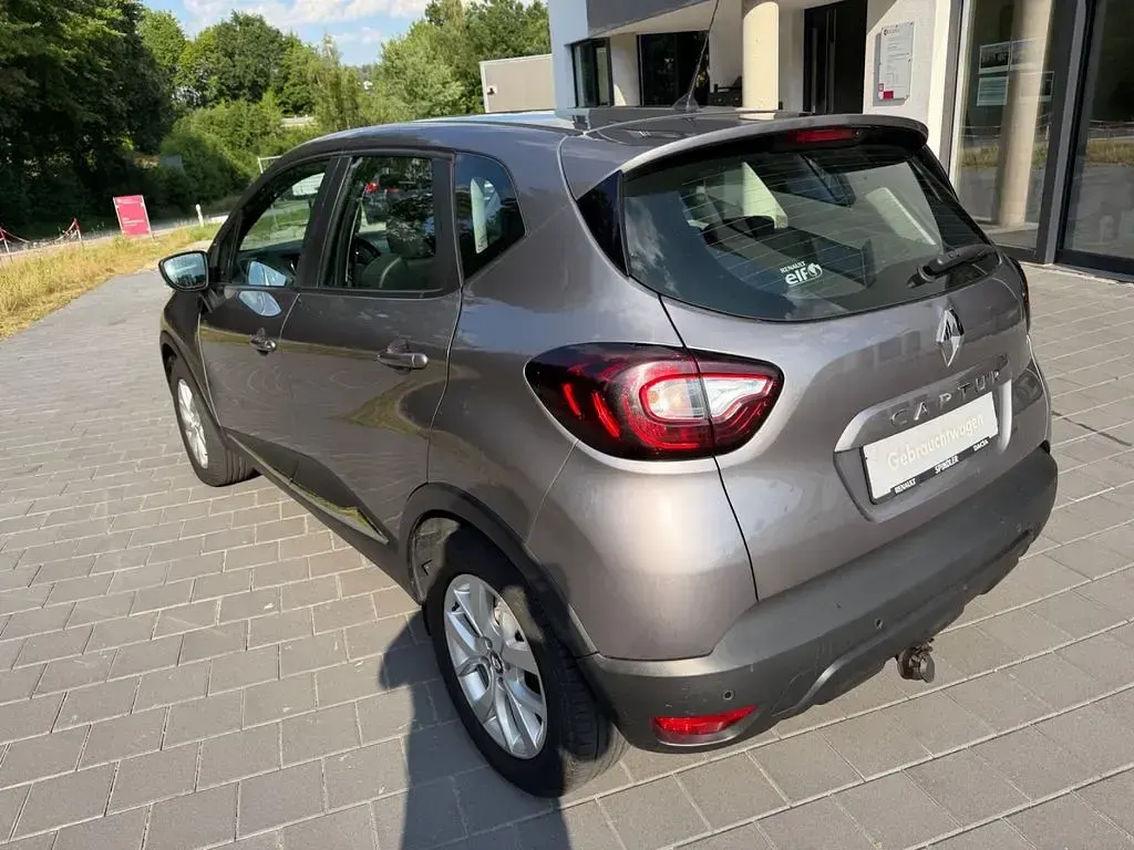 Gebraucht Renault Captur LIMITED 90 PS (66 kW) 2018 Grau SUV