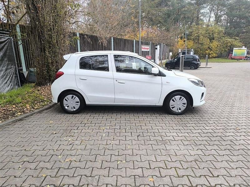 Weiß Gebraucht 2020 Mitsubishi Space Star Kleinwagen | 6.200 € (Guter Preis) - Bild 1/4