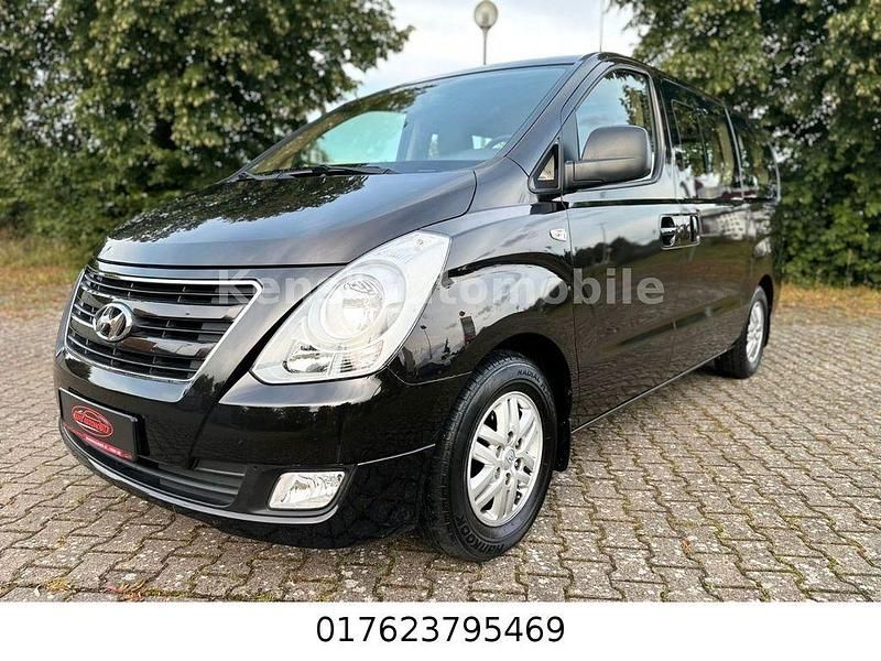 Braun Gebraucht 2017 Hyundai H-1 Premium Van / Kleinbus | 21.490 € (Etwas zu teuer) - Bild 1/4