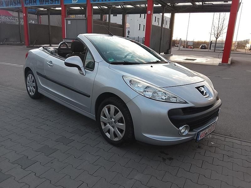 Gebraucht Peugeot 207 CC 120 PS (88 kW) 2009 Silber Cabrio
