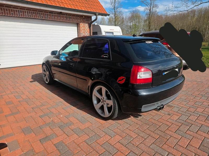 Usata Audi S3 210 CV (154 kW) 2001 Nero Utilitaria