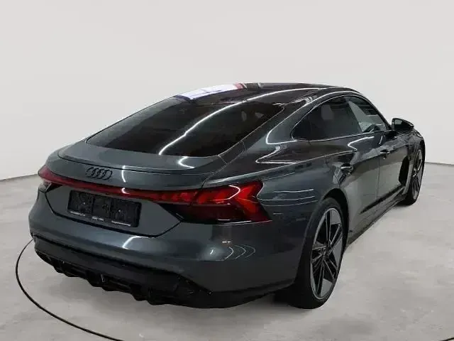 Gebraucht Audi e-tron GT quattro Design 350 kW (476 PS) 2023 Grau Limousine