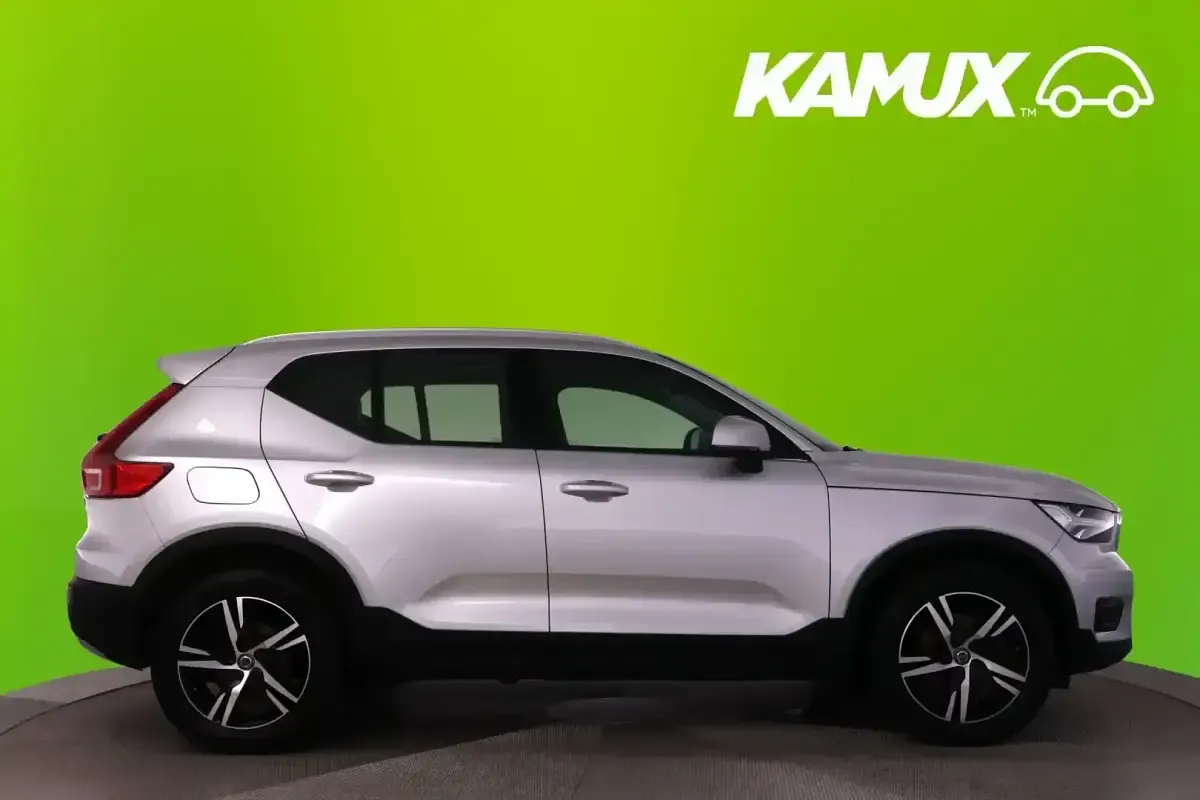 Gebraucht Volvo XC40 Momentum 190 PS (139 kW) 2018 Silber / grau SUV