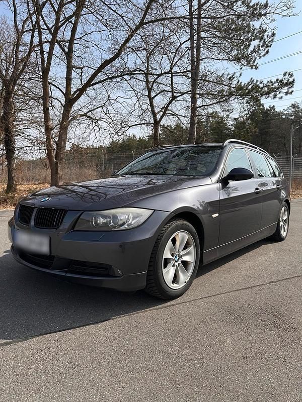 Gebraucht BMW 320 163 PS (119 kW) 2006 Grau Kombi