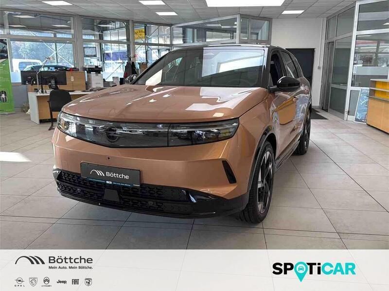 Rot Gebraucht 2022 Opel Grandland X Ultimate SUV | 52.990 € - Bild 1/4