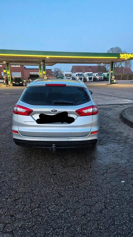 Gebraucht Ford Mondeo 150 PS (110 kW) 2016 Silber Kombi