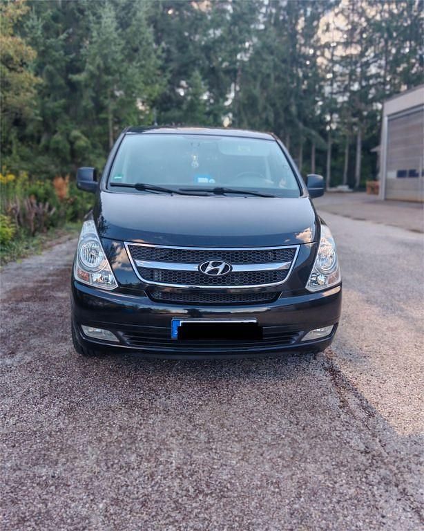 Gebraucht Hyundai H-1 Comfort 170 PS (125 kW) 2011 Schwarz Van / Kleinbus
