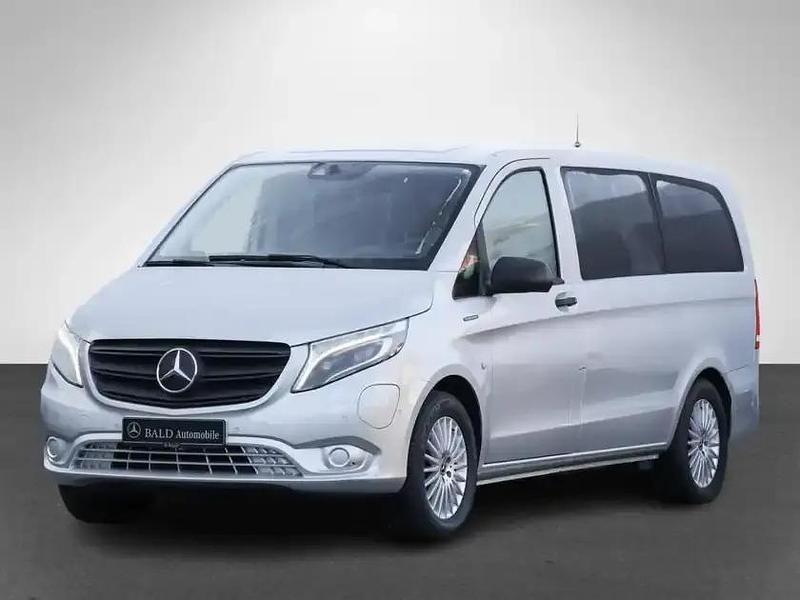 Gebraucht Mercedes e-Vito 150 kW (204 PS) 2021 Brillantsilber metallic Van / Kleinbus