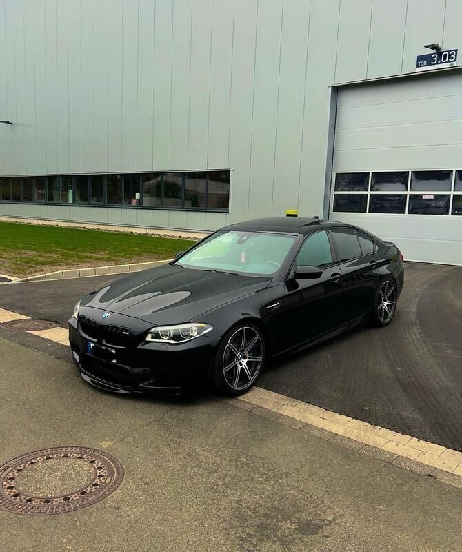 Schwarz Gebraucht 2015 BMW M5 Competition Edition Limousine | 39.990 € (Fairer Preis) - Bild 1/4