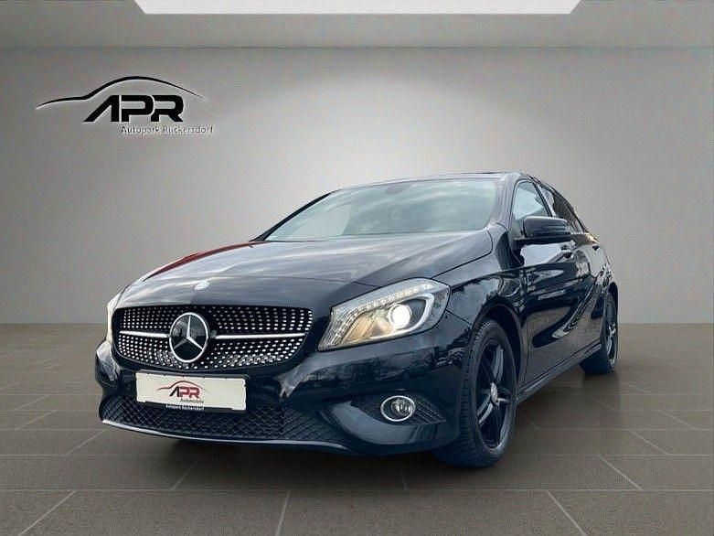 Schwarz Gebraucht 2014 Mercedes A200 Limousine | 13.999 € (Fairer Preis) - Bild 1/4
