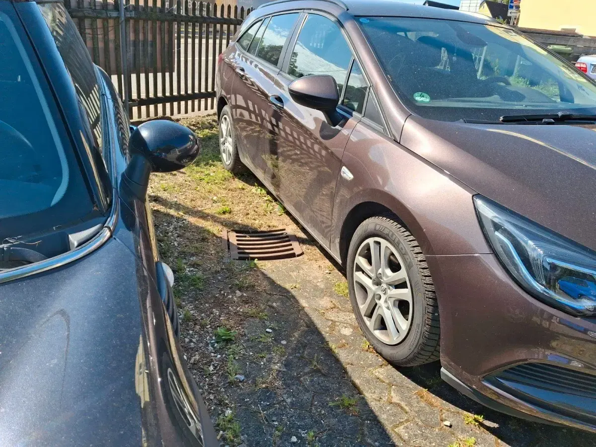 Gebraucht Opel Astra Edition 110 PS (80 kW) 2018 Braun Kombi