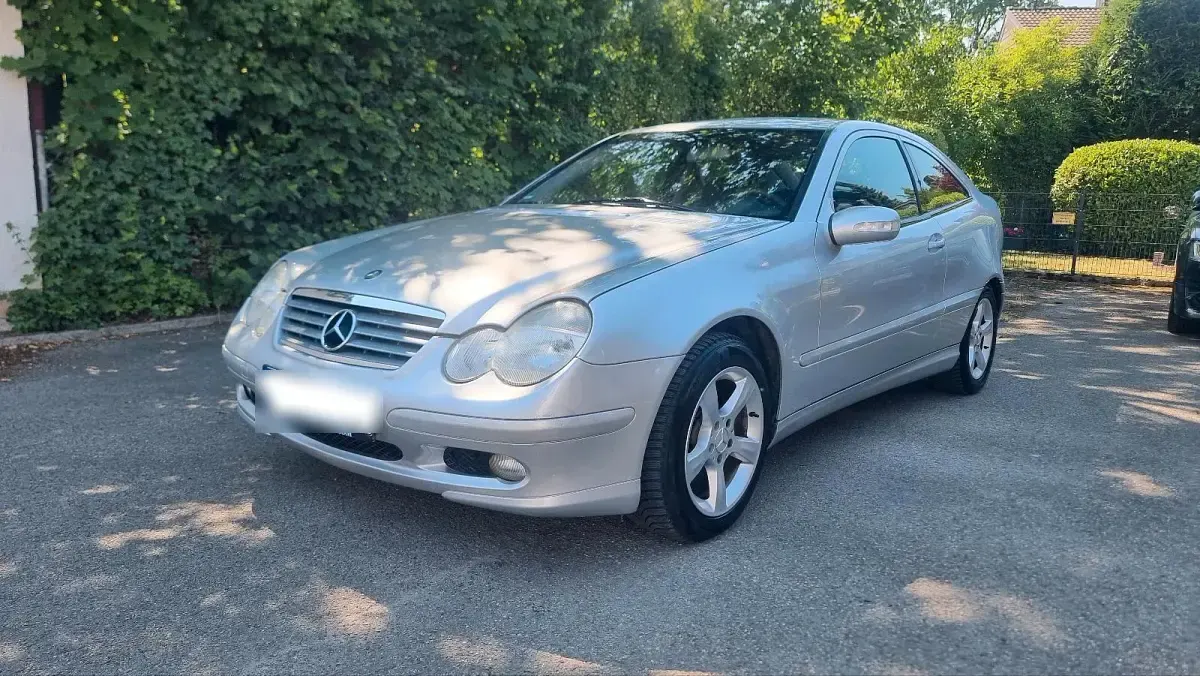 Gebraucht Mercedes C200 163 PS (119 kW) 2003 Silber Coupé