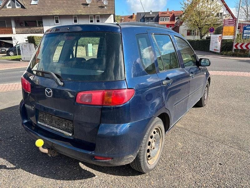 Second-hand Mazda 2 Comfort 68 CP (50 kW) 2003 Albastru Hatchback