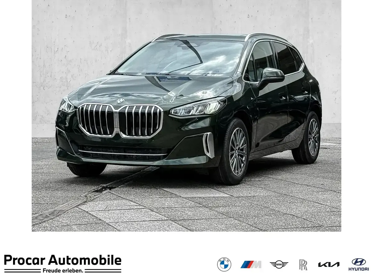 Gebraucht BMW 216 Luxury Line 122 PS (89 kW) 2026 Van / Kleinbus