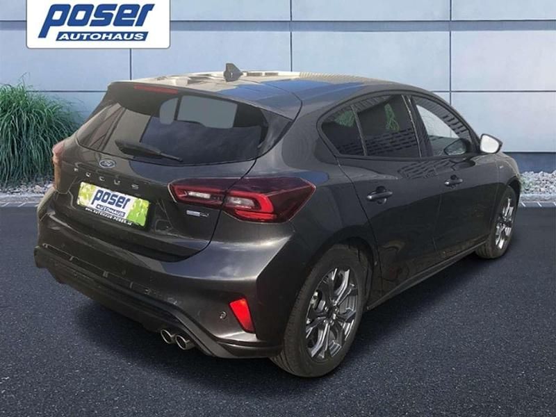 Gebraucht Ford Focus ST-Line X 155 PS (114 kW) 2023 Grau Limousine
