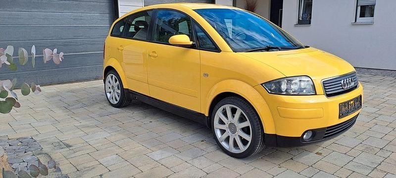 Gelb Gebraucht 2006 Audi A2 S-Line Kleinwagen | 9.950 € - Bild 1/4