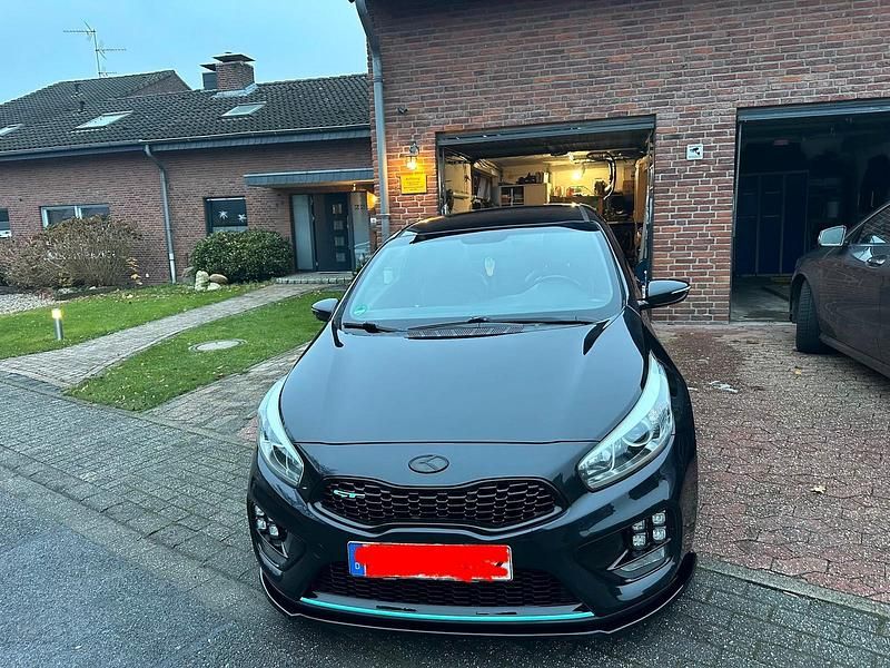 Gebraucht Kia Ceed GT GT 204 PS (150 kW) 2013 Schwarz Kleinwagen