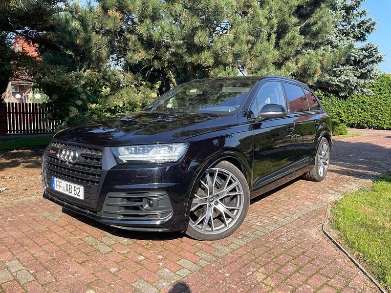 Schwarz Gebraucht 2018 Audi SQ7 Comfort SUV | 39.500 € (Fairer Preis) - Bild 1/4