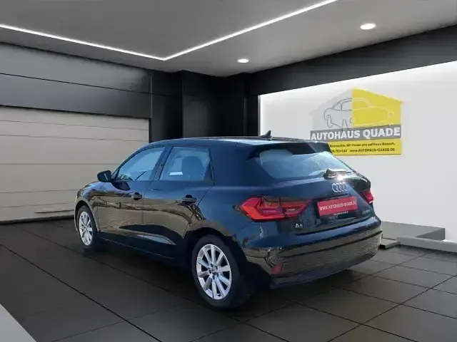 Gebraucht Audi A1 Sportback Basis 95 PS (69 kW) 2023 Schwarz Kleinwagen