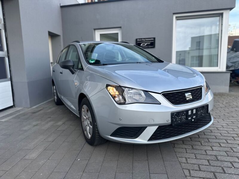 Silber Gebraucht 2016 Seat Ibiza Reference Limousine | 7.990 € (Fairer Preis) - Bild 1/4