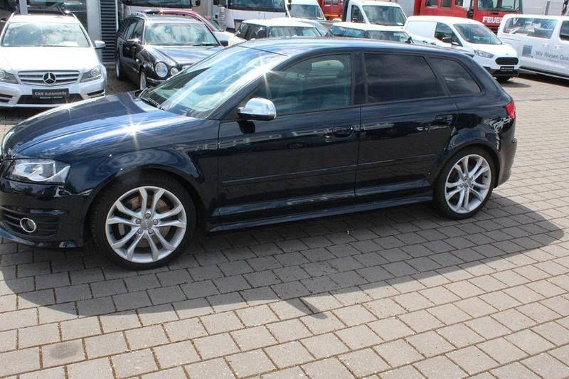 Gebraucht Audi S3 Sport 265 PS (194 kW) 2011 Blau Limousine