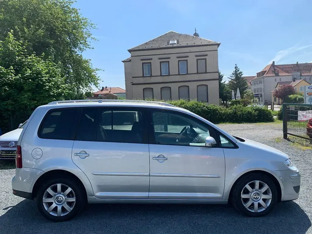 Gebraucht VW Touran 140 PS (102 kW) 2007 Silber Van / Kleinbus