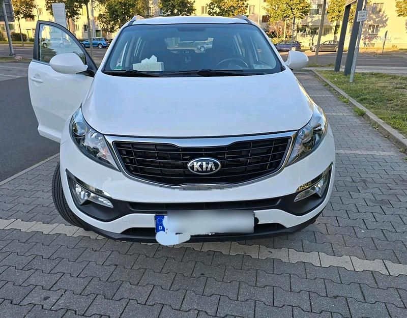 Weiß Gebraucht 2015 Kia Sportage SUV | 10.500 € (Superpreis) - Bild 1/4