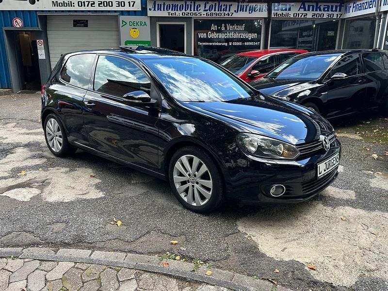 Deep black perleffekt Gebraucht 2010 VW Golf VI Team Kleinwagen | 6.990 € (Etwas zu teuer) - Bild 1/4