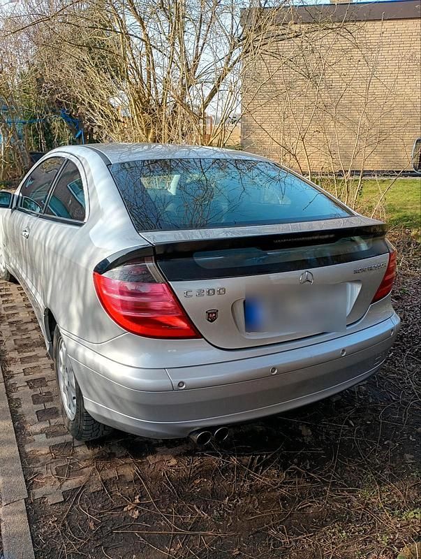 Gebraucht Mercedes C200 163 PS (119 kW) 2004 Silber Coupé