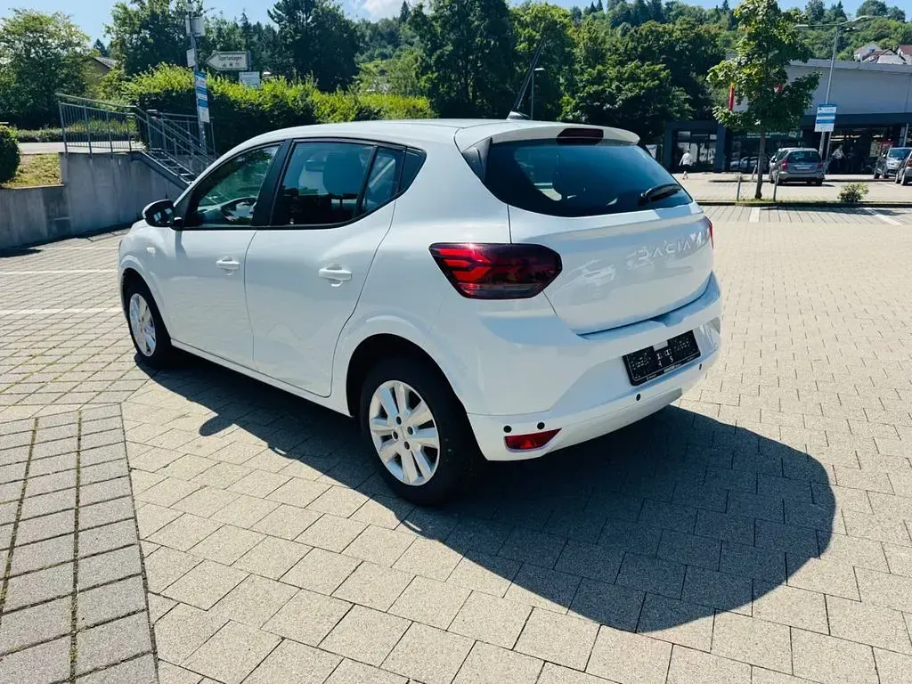 Gebraucht Dacia Sandero Expression 101 PS (74 kW) 2024 Weiß Limousine