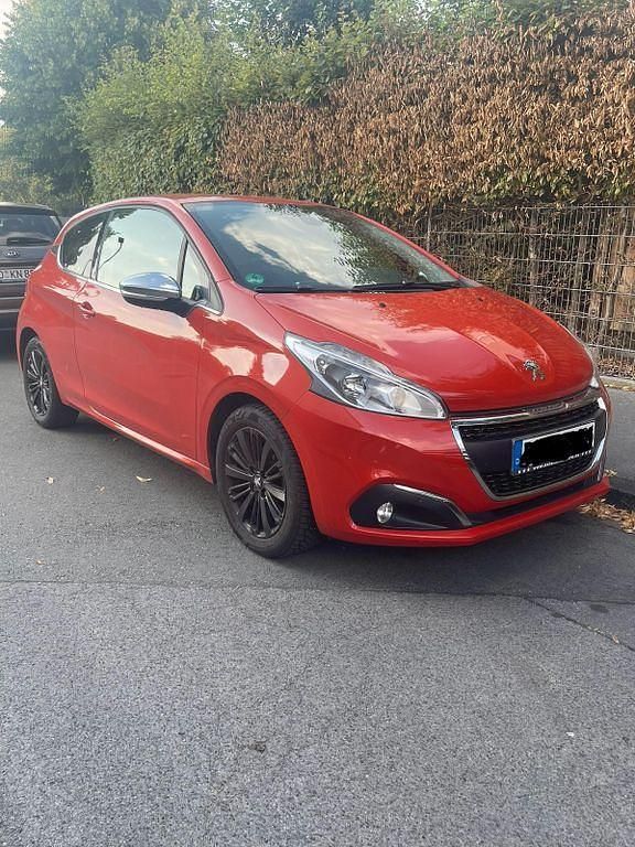 Gebraucht 2017 Peugeot 208 Allure Kleinwagen | 8.599 € (Fairer Preis) - Bild 1/4