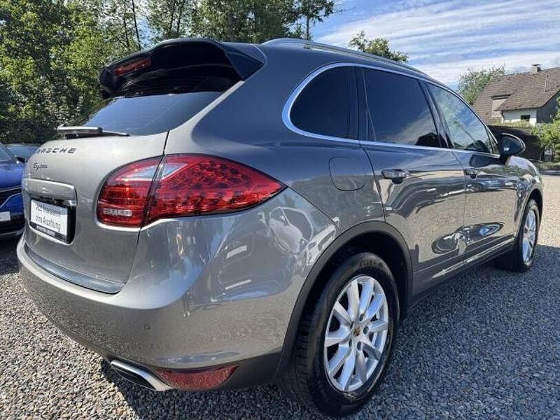Gebraucht Porsche Cayenne 245 PS (180 kW) 2012 Grau SUV