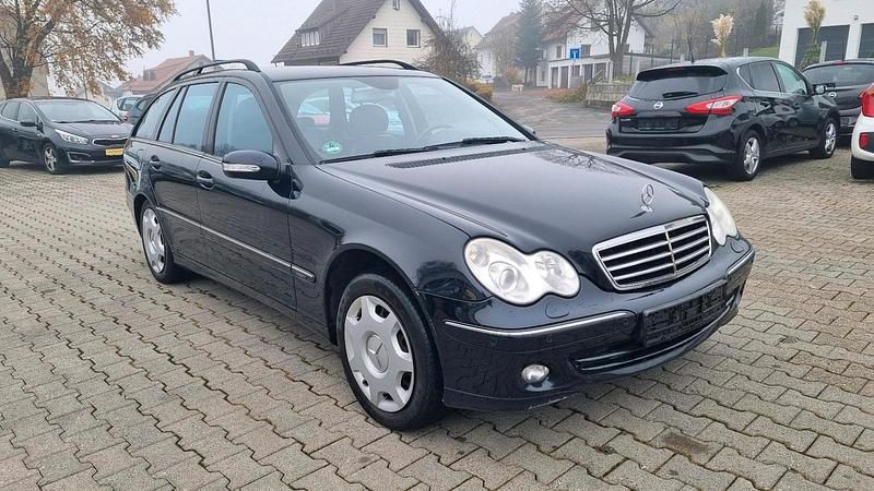 Blau Gebraucht 2006 Mercedes C230 Avantgarde Kombi | 2.900 € (Fairer Preis) - Bild 1/4