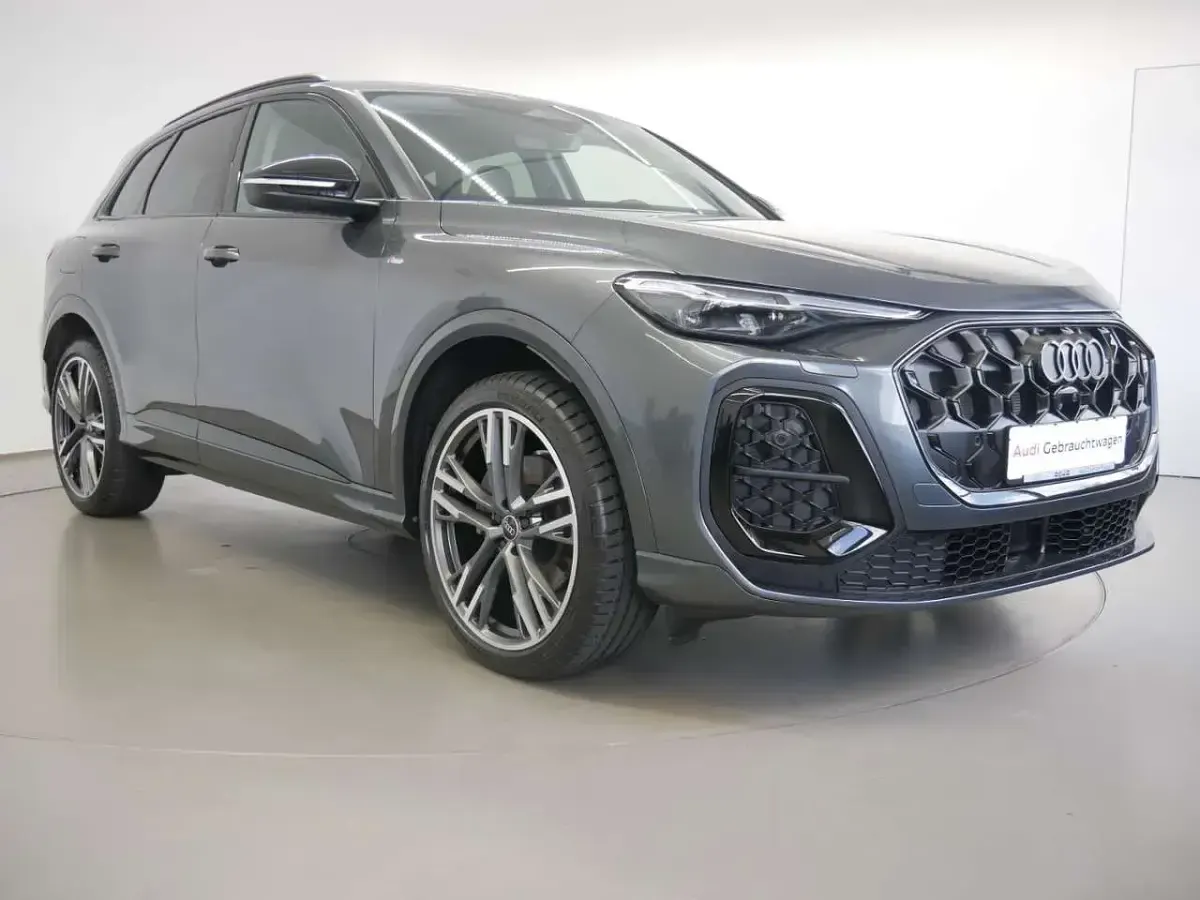Gebraucht Audi Q5 Comfort 204 PS (150 kW) 2025 Daytonagrau perleffekt SUV