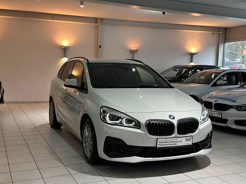 Gebraucht BMW 218 Active Tourer 150 PS (110 kW) 2019 Weiß Van / Kleinbus