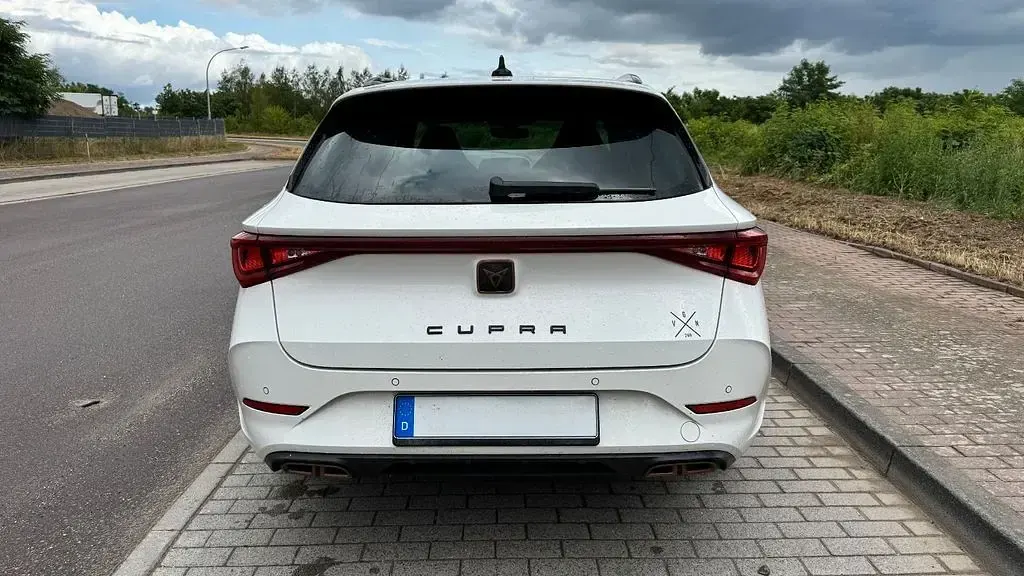 Gebraucht Cupra Leon 150 PS (110 kW) 2021 Weiß Limousine