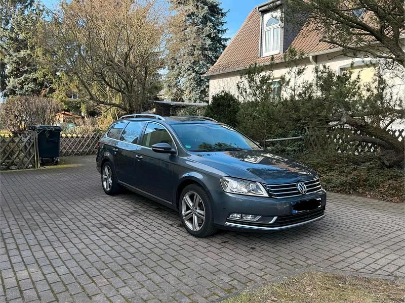 Gebraucht VW Passat 177 PS (130 kW) 2014 Blau Kombi