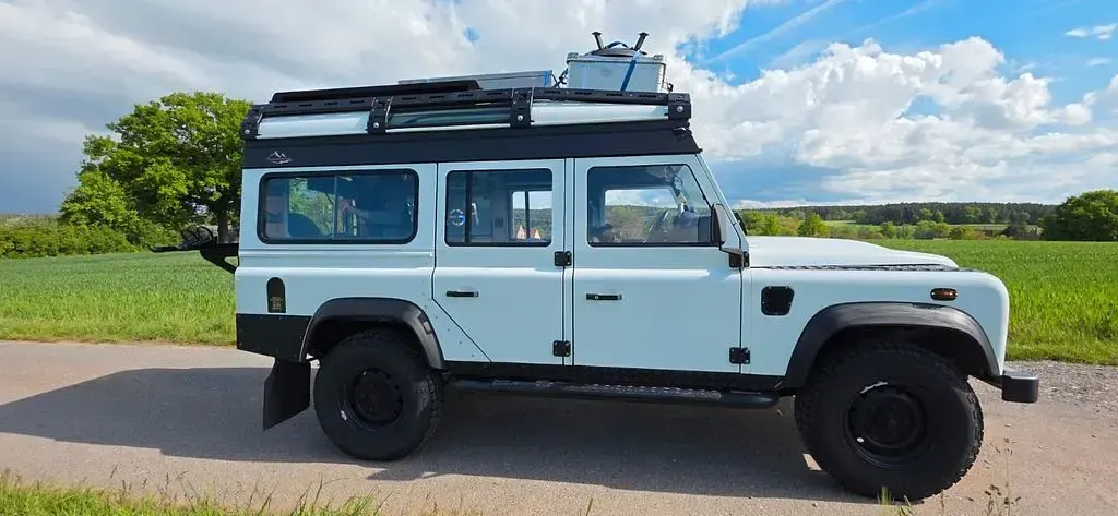 Gebraucht Land Rover Defender 122 PS (89 kW) 2011 Weiß SUV